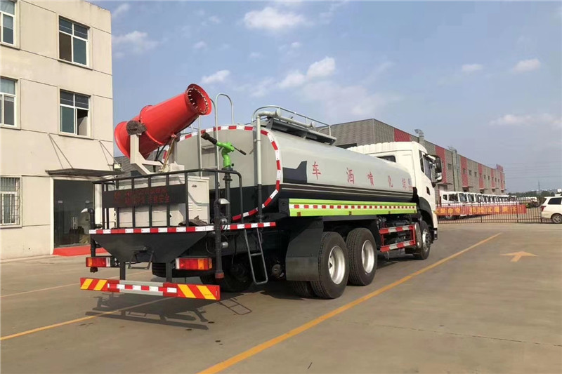 東風天龍后八輪20噸噴霧車，國六綠化噴灑車
